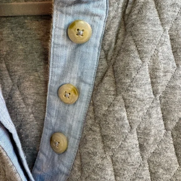 Southern Tide Quilted Pullover large - Picture 4 of 7